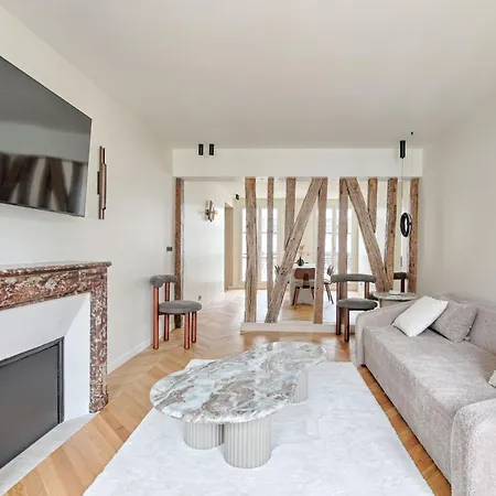 Apartment Heart Marais Luxury 2br Ac By Melvane