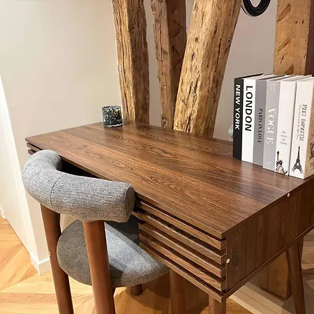 Апартаменты Heart Marais Luxury 2br Ac By Melvane