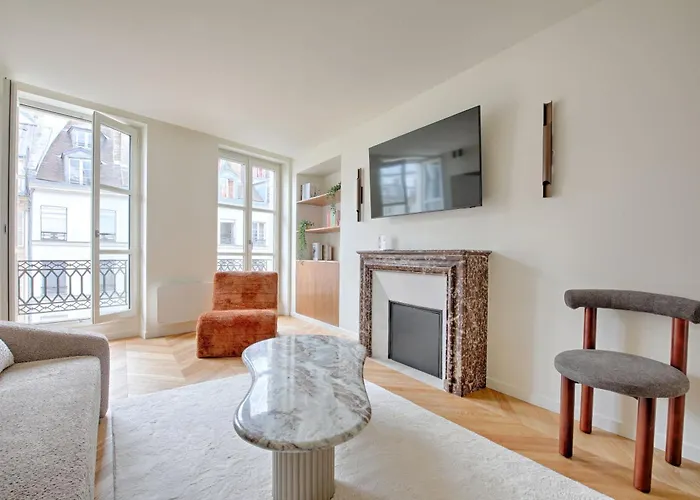 Heart Marais Luxury 2br Ac By Melvane *
