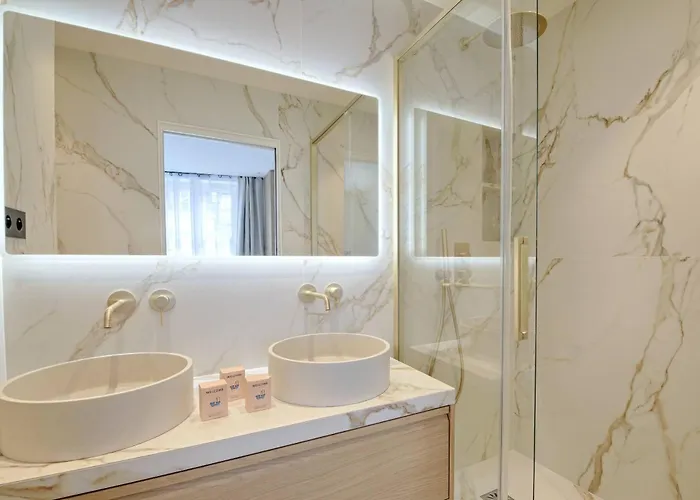 Apartment Heart Marais Luxury 2br Ac By Melvane *
