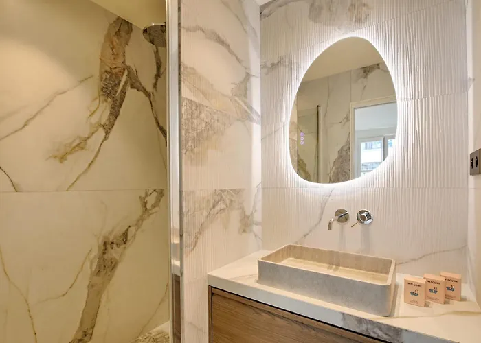 Heart Marais Luxury 2br Ac By Melvane Paris